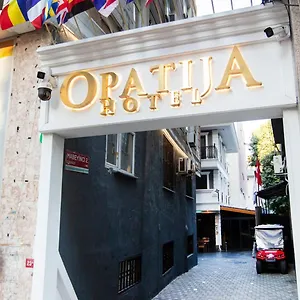 Otel Opatija, İstanbul